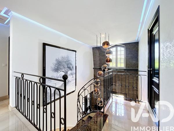 Maison à vendre 8 pièces 313,43 m² Champs-sur-Marne