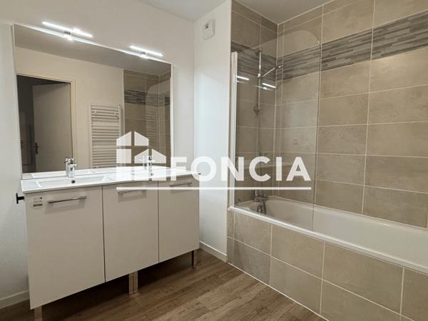 Location Appartement 3 pièces 64.43 m² - 3A RUE DU MARECHAL LECLERC Luisant 28600