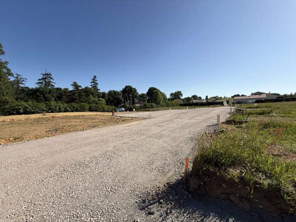/ Vente Terrain 305 m²
