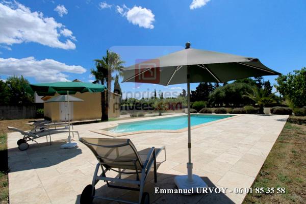 Proche Alpilles - Maison T5 avec jardin 3700m², piscine, carport et dépendances