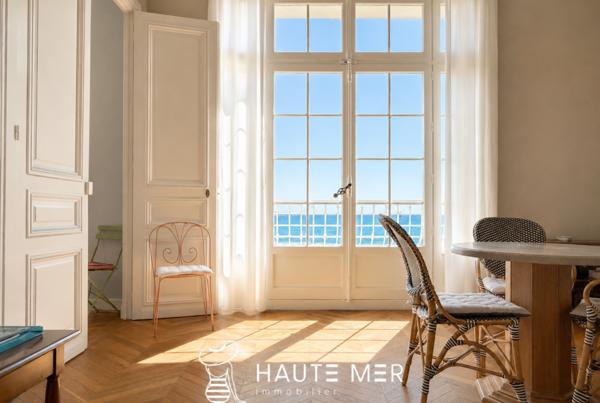 JUNE – Appartement de 114 m2 avec garage situé dans un immeuble de caractère