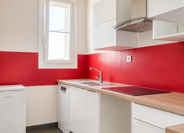 JUNE – Appartement de 114 m2 avec garage situé dans un immeuble de caractère