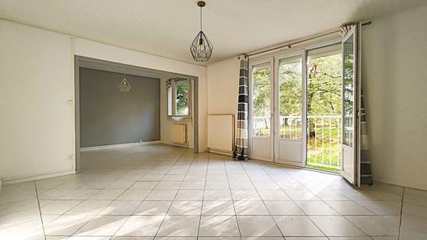 T5 et plus Carbon-Blanc 81.39 m²