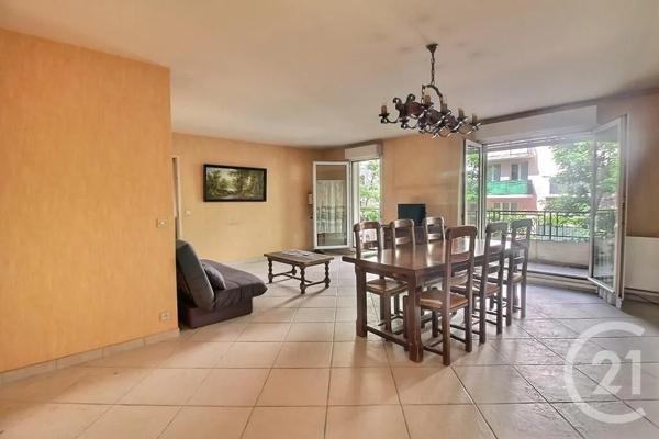 Appartement F5 à vendre  5 pièces - 99,25 m 2   ROSNY SOUS BOIS  - 93