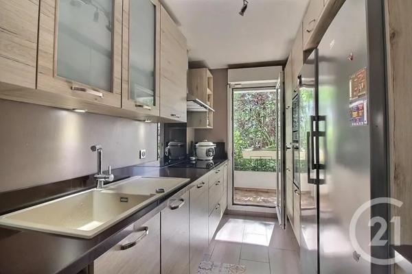 Appartement F5 à vendre  5 pièces - 99,25 m 2   ROSNY SOUS BOIS  - 93