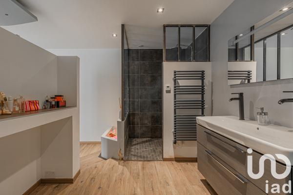 Immeuble à vendre 400 m² Veurey-Voroize