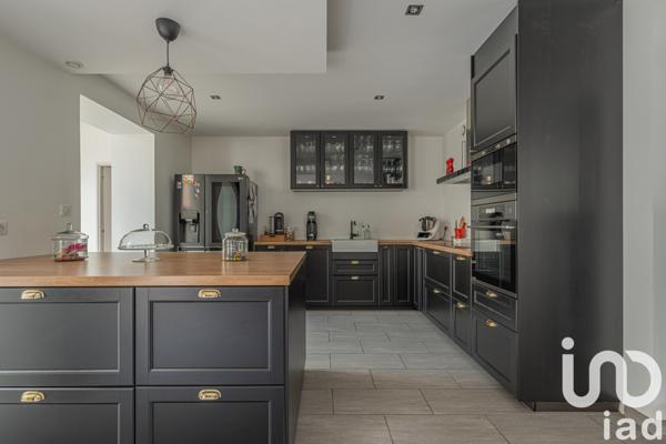 Immeuble à vendre 400 m² Veurey-Voroize