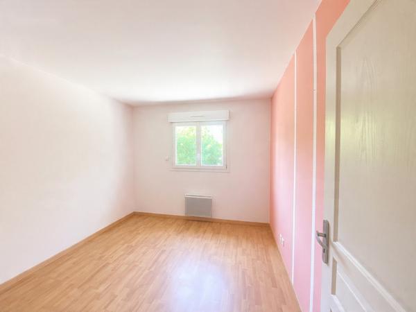Maison
         3 pièces
        - 85 m² 239 900 € *