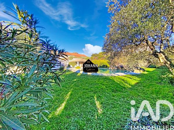 Maison à vendre 11 pièces 335 m² Vaison-la-Romaine