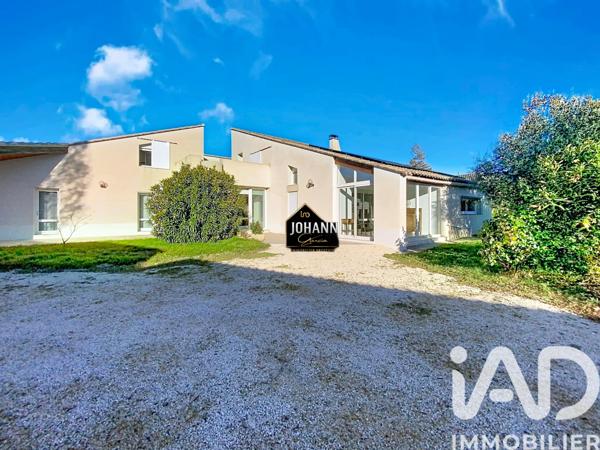 Maison à vendre 11 pièces 335 m² Vaison-la-Romaine