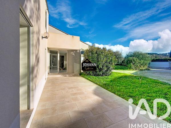 Maison à vendre 11 pièces 335 m² Vaison-la-Romaine
