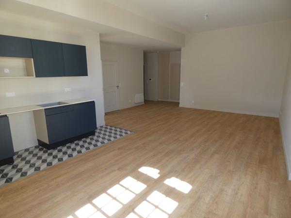 NARBONNE - À louer - T3 rénovés Quai Dillon