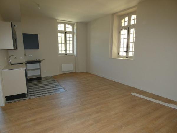 NARBONNE - À louer - T3 rénovés Quai Dillon