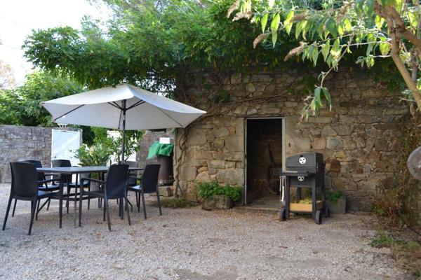 Mas 272 m2, jardin attenant constructibe, non mitoyen