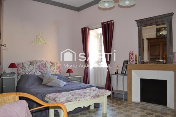 Mas 272 m2, jardin attenant constructibe, non mitoyen