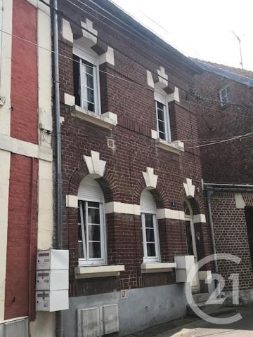 Immeuble à vendre  102 m2 LA FERE - 02