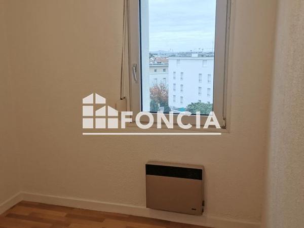 Location Studio 27.99 m² - 12 RUE DES FABRIQUES Nancy 54000