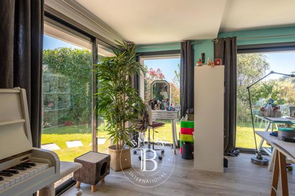 Saint-Cyr-au-Mont-d'Or, Maison 4 Chambres -  240 m² à vendre