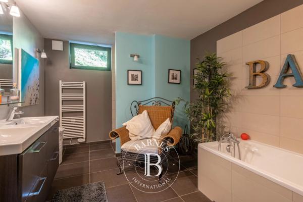 Saint-Cyr-au-Mont-d'Or, Maison 4 Chambres -  240 m² à vendre