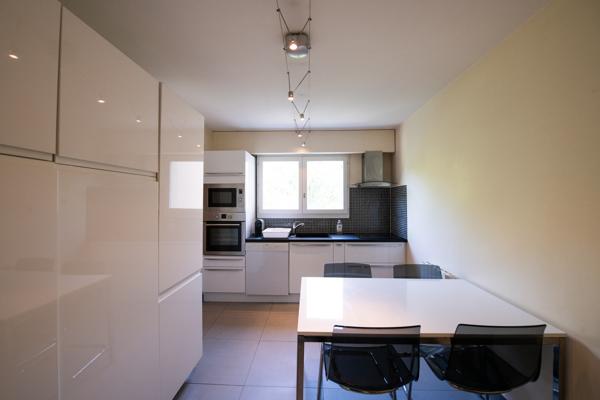 T4 meublé balcon parking Lyon 4
