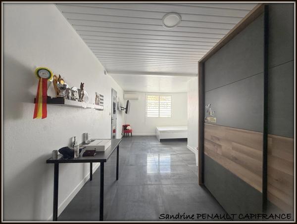 A VENDRE A KOUROU (97310) UNE MAGNIFIQUE MAISON T4 DE 154 m² - TERRAIN DE 425 m² - AU PRIX DE 379 000 €.