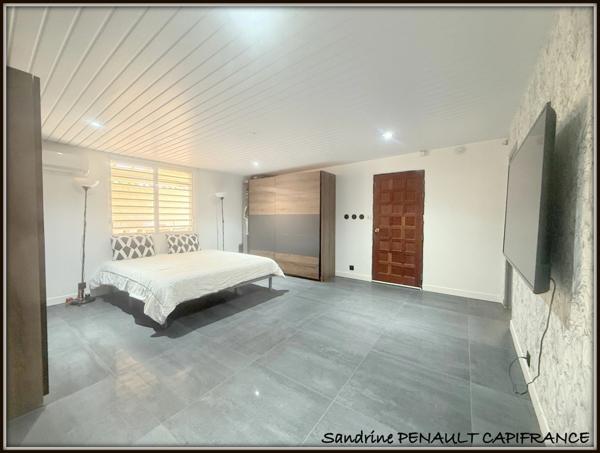 A VENDRE A KOUROU (97310) UNE MAGNIFIQUE MAISON T4 DE 154 m² - TERRAIN DE 425 m² - AU PRIX DE 379 000 €.