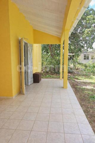 Maison traditionnelle  98m 2 PETIT-BOURG