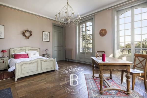 Gaillac, Hôtel particulier 7 Chambres -  480 m² à vendre