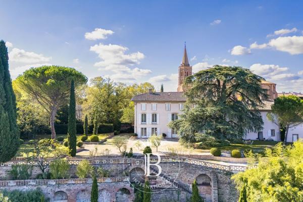 Gaillac, Hôtel particulier 7 Chambres -  480 m² à vendre