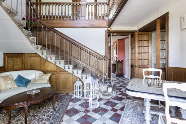 Gaillac, Hôtel particulier 7 Chambres -  480 m² à vendre