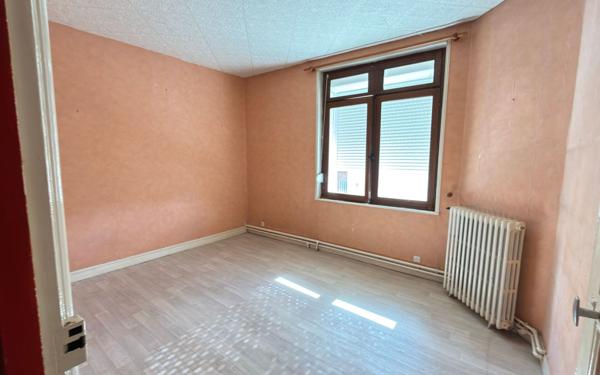 Maison à vendre    5 pièces • 326 m2 Péronne