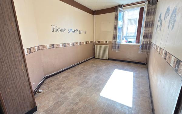 Maison à vendre    5 pièces • 326 m2 Péronne