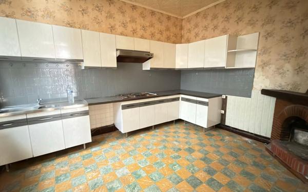 Maison à vendre    5 pièces • 326 m2 Péronne