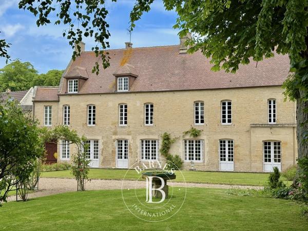 Mathieu, Maison 8 Chambres -  282 m² à vendre
