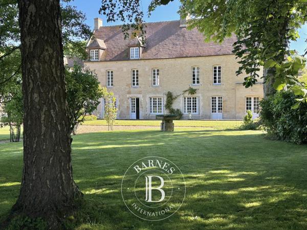 Mathieu, Maison 8 Chambres -  282 m² à vendre