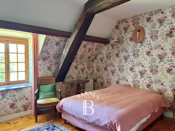 Mathieu, Maison 8 Chambres -  282 m² à vendre