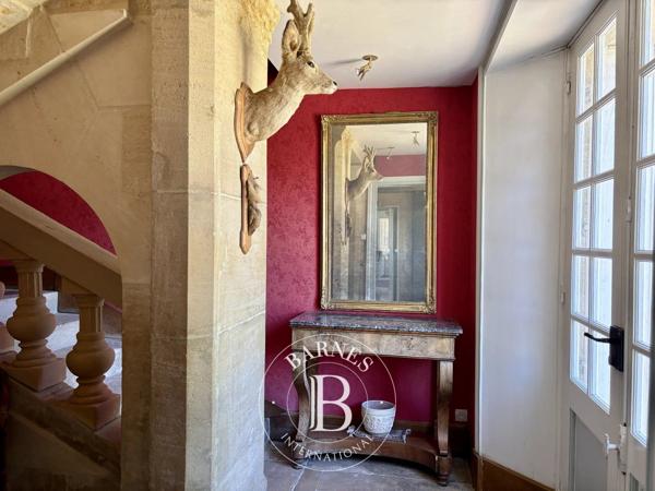 Mathieu, Maison 8 Chambres -  282 m² à vendre