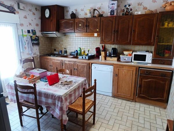 Maison de ville avec terrasse et garage – 85 m² – Issoudun