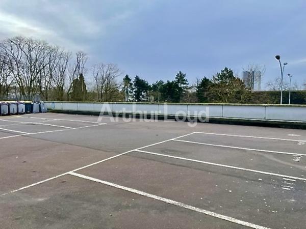Bureaux à vendre - Opportunité immobilière à Mons-en-Baroeul - Locaux modulables et ERP