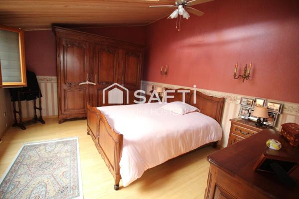 Maison avec 3 chambres et garage 4 voitures!