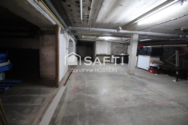 Maison avec 3 chambres et garage 4 voitures!