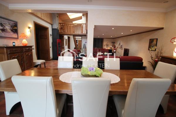 Maison avec 3 chambres et garage 4 voitures!