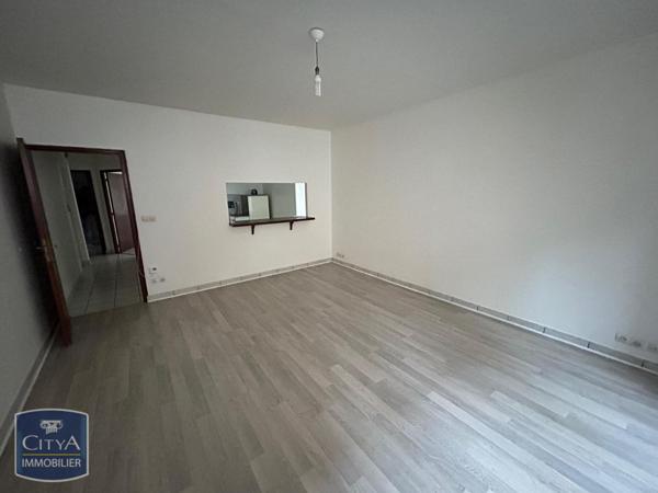 Location appartement Charleville-Mézières (08000) 2 pièces 58.48m²