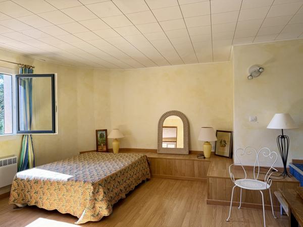 Belle villa dans le calme, piscine, vue