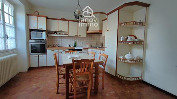 Maison de village
                                                                                                                                                                                                                                                                                                                        5 pièce(s)                                                                                                                                                                                                          3 chambre(s)                                                                                                                                                                                                          116  m²