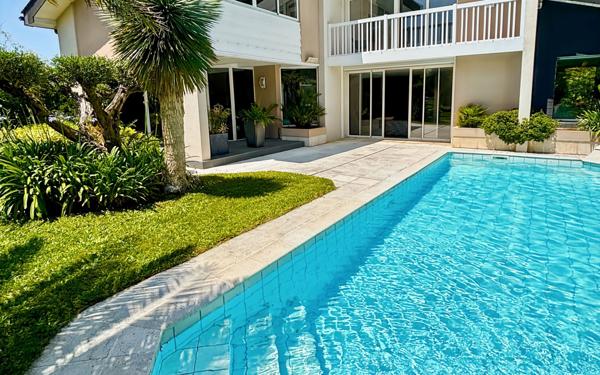 Maison à vendre    5 pièces •  Billère