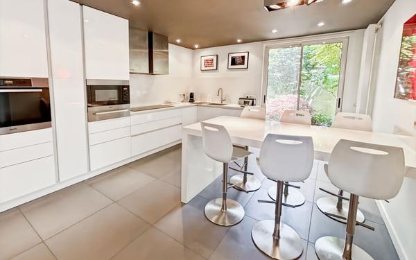 Maison à vendre    5 pièces •  Billère