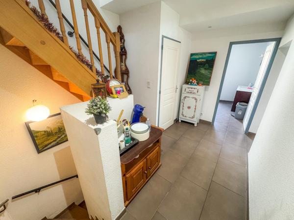 Maison de village avec terrasse et garage R+3