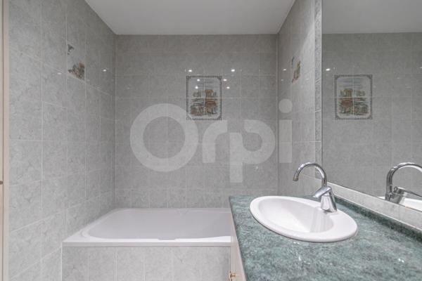 Appartement à vendre    5 pièces • 105,20 m2 Noisy-le-Grand