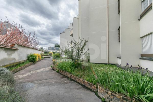 Appartement à vendre    5 pièces • 105,20 m2 Noisy-le-Grand